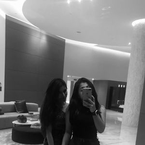 Meet your Posher, Majo